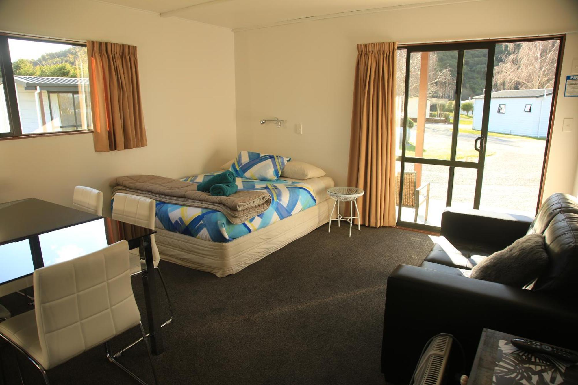 Parklands Marina Holiday Park Picton Exterior foto